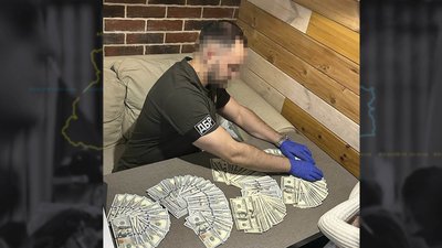У Харкові на хабарі у 35 тис. доларів викрили прокурора — ДБР