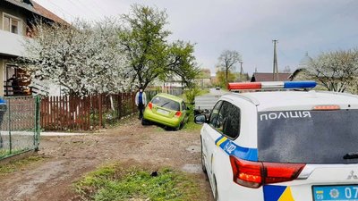 На Прикарпатті затримали нетверезого водія, який наїхав на дітей і втік