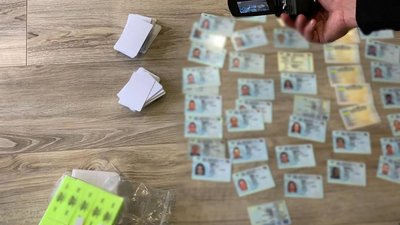 На Одещині викрили угрупування, яке щомісяця заробляло 5 млн на підробці документів – поліція На Одещині викрили угрупування, яке щомісяця заробляло 5 млн на підробці документів – поліція