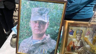 У Бишкіні на Сумщині попрощалися з Володимиром Сущенком "Десантником"