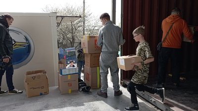 Тернопільські волонтери отримали допомогу від української діаспори Тернопільські волонтери отримали допомогу від української діаспори