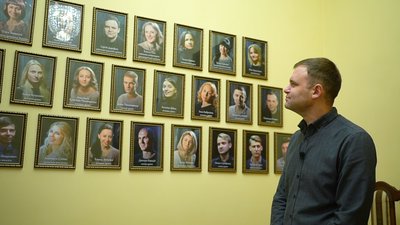 "Коли здоровий глузд перемагає". Історія керівника театру, який вакцинувався від COVID-19 "Коли здоровий глузд перемагає". Історія керівника театру, який вакцинувався від COVID-19