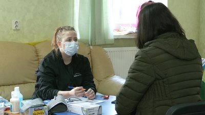 Американські лікарі в Черкасах консультують, людей, які постраждали від війни Американські лікарі в Черкасах консультують, людей, які постраждали від війни