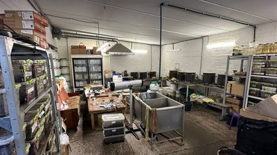 У Кривому Розі викрили схему підпільного виробництва тютюнових виробів У Кривому Розі викрили схему підпільного виробництва тютюнових виробів