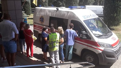 Чоловік, який збив насмерть трьох людей у Новій Каховці на Херсонщині, залишиться під вартою Чоловік, який збив насмерть трьох людей у Новій Каховці на Херсонщині, залишиться під вартою