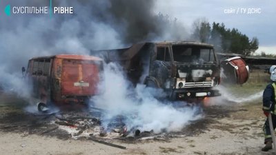 Дубровиця згоріли авто Дубровиця згоріли авто