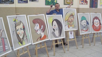 Мальований гумор: волинський художник презентував виставку шаржів Мальований гумор: волинський художник презентував виставку шаржів
