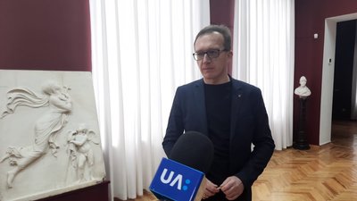 В житомирському музеї виставили мармуровий барельєф дружини Шодуара, який реставрували чотири роки