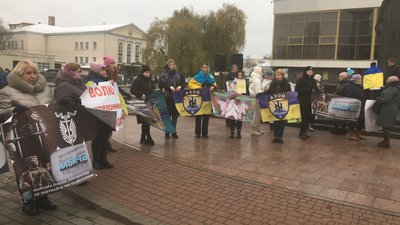 У Луцьку – акція на підтримку полонених захисників і медиків Маріуполя У Луцьку – акція на підтримку полонених захисників і медиків Маріуполя