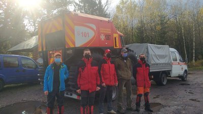На Прикарпатті знайшли львів'янина, який дві доби блукав у лісі