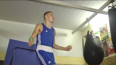 16-річний вінницький боксер готується до чемпіонату Європи з боксу 16-річний вінницький боксер готується до чемпіонату Європи з боксу