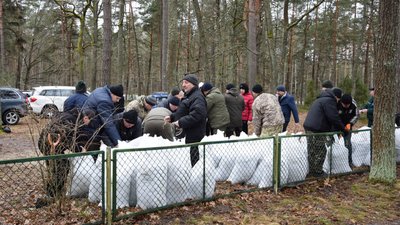 На Волині місцеві жителі долучаються до укріплення прикордонних територій На Волині місцеві жителі долучаються до укріплення прикордонних територій