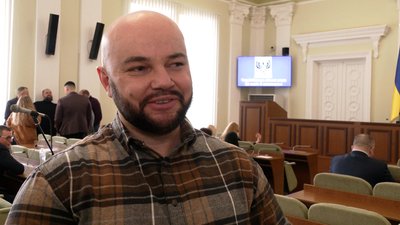Три години перерви через "замінування": як проходила перша сесія Чернігівської міської ради без Атрошенка Три години перерви через "замінування": як проходила перша сесія Чернігівської міської ради без Атрошенка