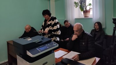 Суд відмовив директору ринку з Коростишева у позові стягнути гроші з приватних підприємців за оренду земельних ділянок Суд відмовив директору ринку з Коростишева у позові стягнути гроші з приватних підприємців за оренду земельних ділянок