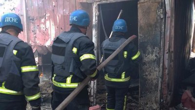 За добу на Миколаївщині ліквідували шість пожеж, дві з них сталися через обстріли російськими військами За добу на Миколаївщині ліквідували шість пожеж, дві з них сталися через обстріли російськими військами