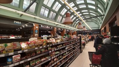 Черги за пальним, продуктами і готівкою. Яка ситуація у Львові Черги за пальним, продуктами і готівкою. Яка ситуація у Львові