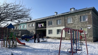 Вода та пліснява в гуртожитку на стінах поблизу Полтави Вода та пліснява в гуртожитку на стінах поблизу Полтави