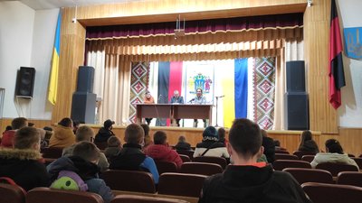 Олімпійська чемпіонка Олена Підгрушна провела зустріч зі школярами Тернопільщини