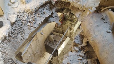 Під час обстрілу Миколаєва корпус російської ракети пробив дах і ще три поверхи будинку Під час обстрілу Миколаєва корпус російської ракети пробив дах і ще три поверхи будинку