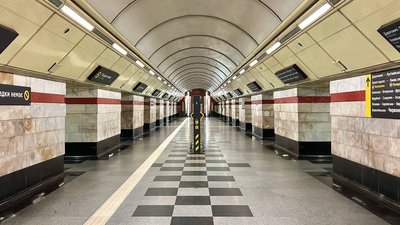 Станція метро "Сирець"