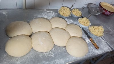 У Кропивницькому працівники дитсадка готують для військових У Кропивницькому працівники дитсадка готують для військових