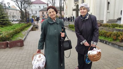 "Не сумніваємося у Воскресінні, віримо в перемогу": в тернопільських храмах освячують великодні кошики "Не сумніваємося у Воскресінні, віримо в перемогу": в тернопільських храмах освячують великодні кошики