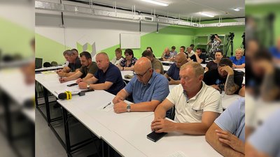 Сесія у Прилуках: гроші на ремонт доріг, виплати обдарованим учням та система оповіщення