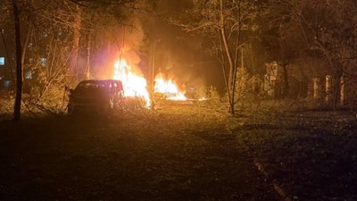У Запоріжжі російська армія вдарила по п'ятиповерхівці: під завалами є люди