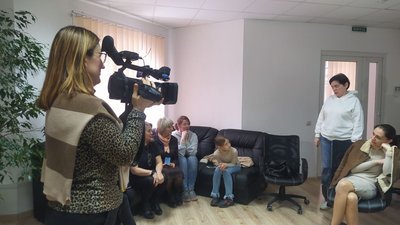 У Тернополі переселенок вчили працювати з камерою