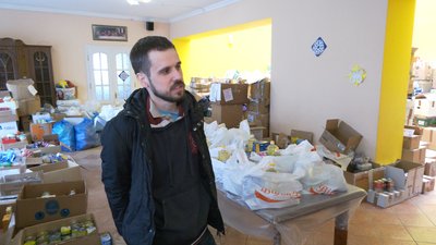Не можу бути осторонь. Історії переселенців, які допомагають волонтерам у Франківську Не можу бути осторонь. Історії переселенців, які допомагають волонтерам у Франківську