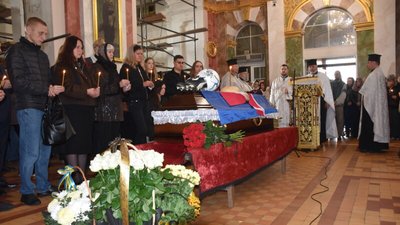 Ексгравець збірної України, «Динамо» та «Волині»: у Луцьку попрощалися з захисником Романом Максимюком Ексгравець збірної України, «Динамо» та «Волині»: у Луцьку попрощалися з захисником Романом Максимюком