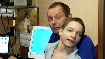 Житомирянин Микола Піддубний сам виховує трьох синів, двоє з яких мають інвалідність Житомирянин Микола Піддубний сам виховує трьох синів, двоє з яких мають інвалідність