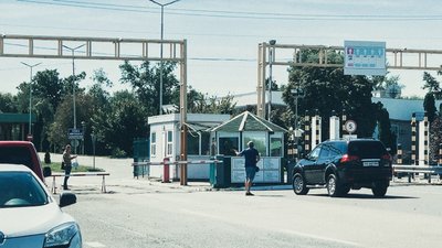 Іноземцям заборонений в’їзд в Україну: на закарпатському КПП вже відмовили жінці