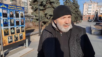 Житомиряни долучилися до Всеукраїнської хвилини мовчання Житомиряни долучилися до Всеукраїнської хвилини мовчання