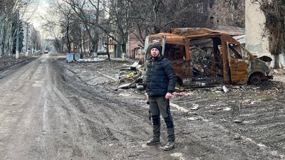 "Моя місія – нагадати, що в Україні війна": вінницький фотограф про документалістику та поїздку у Бахмут