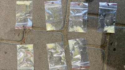 На Закарпатті затримали двох чоловіків, яких підозрюють у торгівлі метамфетаміном На Закарпатті затримали двох чоловіків, яких підозрюють у торгівлі метамфетаміном