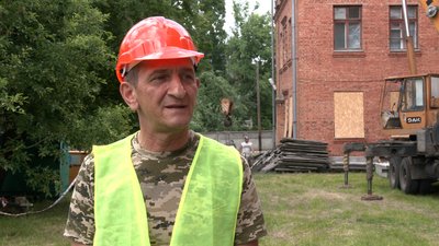 Заміна покрівлі, вікон та дверей: в Чернігівському обласному центрі крові почали ремонт Заміна покрівлі, вікон та дверей: в Чернігівському обласному центрі крові почали ремонт