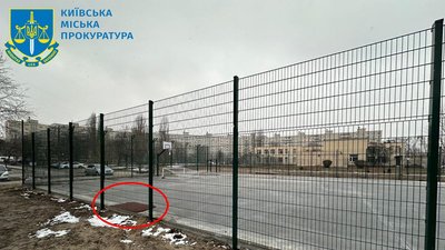 Спортивний майданчик у сквері на вул. Симиренка