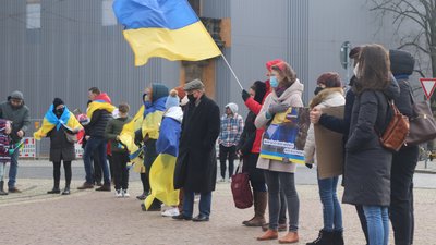 Уродженка Тернопільщини долучилась в Німеччині до акції на підтримку України Уродженка Тернопільщини долучилась в Німеччині до акції на підтримку України