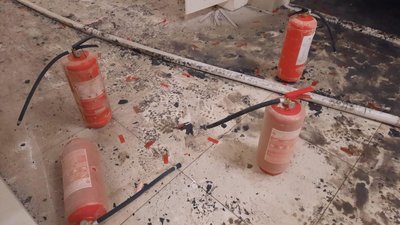 Рятувальники показали наслідки пожежі у новому ТРЦ в Харкові