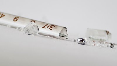 Тільки не пилососом: що робити полтавцям, якщо розбили ртутний термометр Тільки не пилососом: що робити полтавцям, якщо розбили ртутний термометр