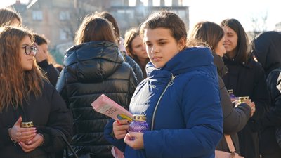 На Закарпатті відбулася соціальна акція "Ужгород проти СНІДу" На Закарпатті відбулася соціальна акція "Ужгород проти СНІДу"