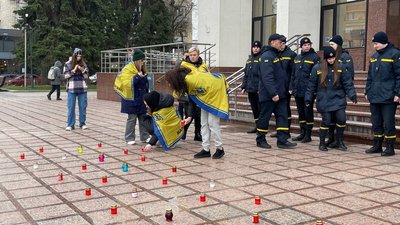 У Черкасах згадали загиблих від авіаудару в Маріуполі У Черкасах згадали загиблих від авіаудару в Маріуполі