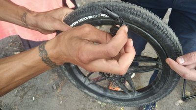 До Тернополя приїхали французькі велотуристи До Тернополя приїхали французькі велотуристи