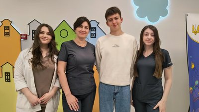 Пластиковий коректор пробив рогівку ока