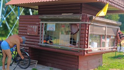 Через кишкову паличку у водоймах Луцька не можна купатися: як реагують на заборону люди Через кишкову паличку у водоймах Луцька не можна купатися: як реагують на заборону люди