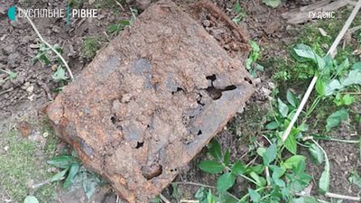 Рівненщина: біля Тараканівського форту знайшли більше сотні боєприпасів Рівненщина: біля Тараканівського форту знайшли більше сотні боєприпасів