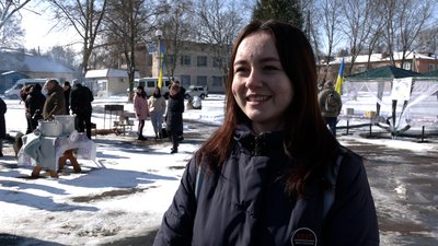 912 оладок менш ніж за годину: у Ріпках на Чернігівщини встановили рекорд України 912 оладок менш ніж за годину: у Ріпках на Чернігівщини встановили рекорд України