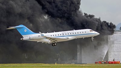 Біля аеропорту Женеви сталася пожежа. Частину рейсів скасували