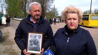 На Житомирщині перепоховали останки 100 воїнів, які загинули в Другій світовій На Житомирщині перепоховали останки 100 воїнів, які загинули в Другій світовій